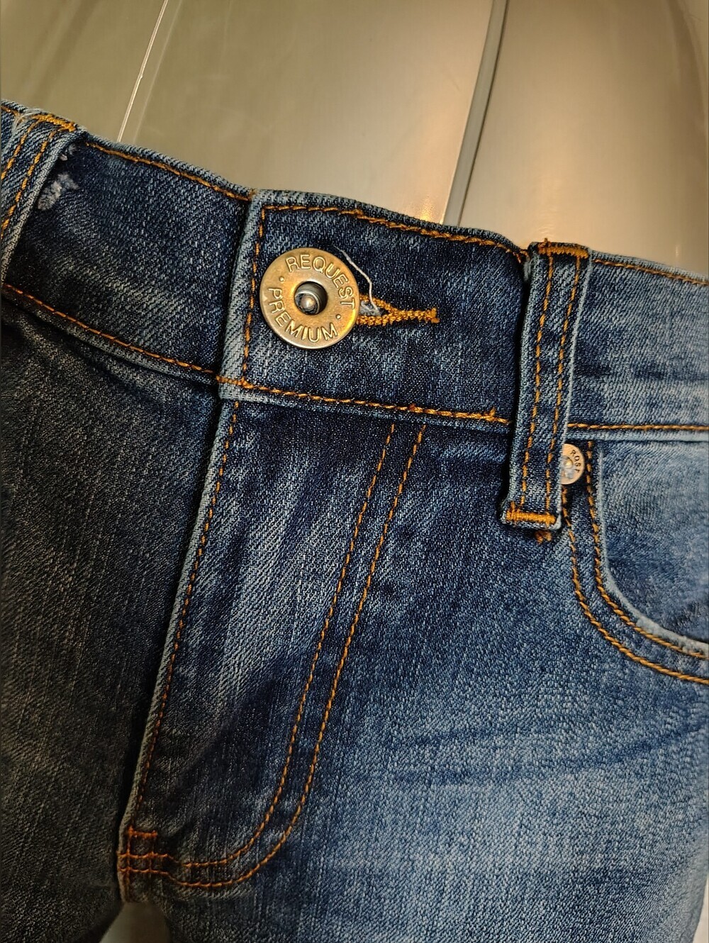 Request Premium Blue Denim Jeans Slim Straight Men Size Tag 30 - Picture 4 of 7